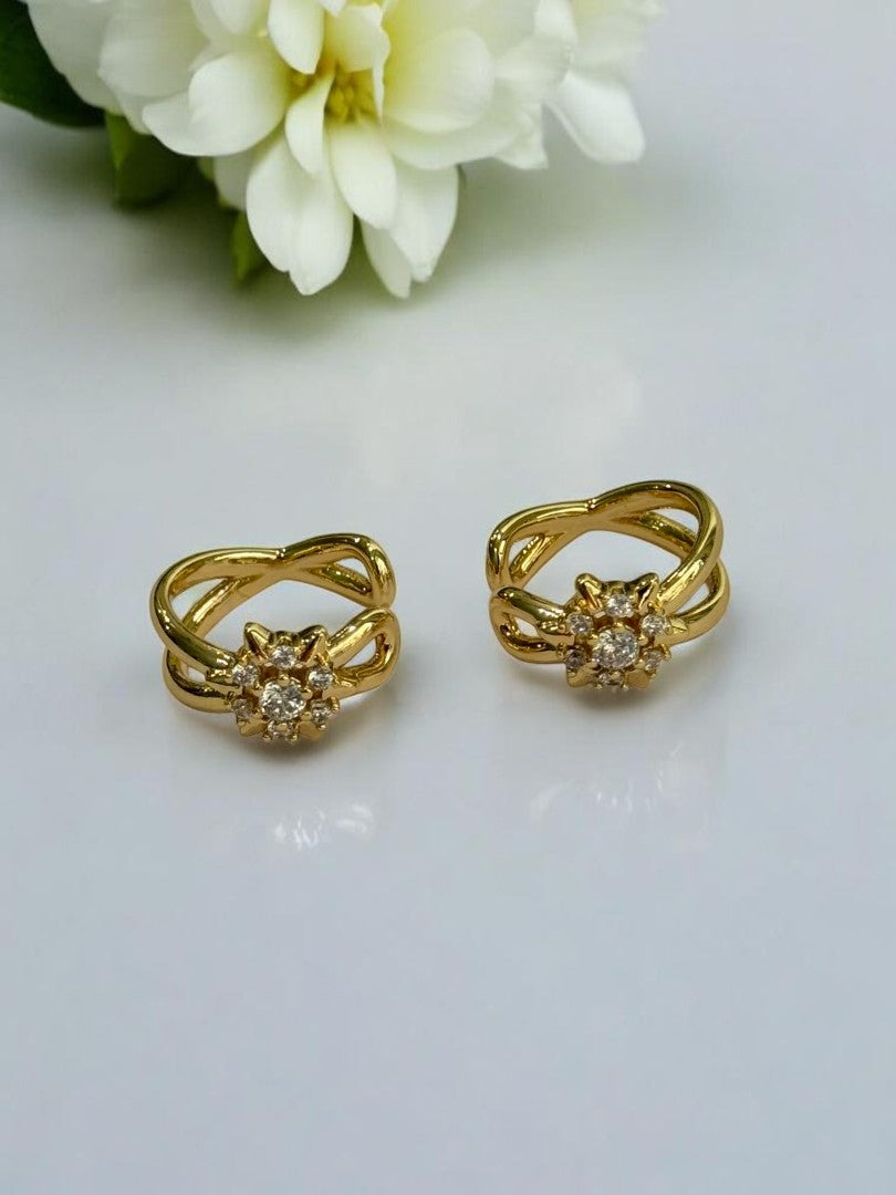 GOLDEN DIAMOND NEONEL EAR CUFF