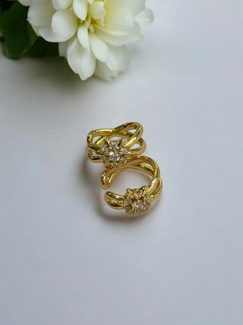 GOLDEN DIAMOND NEONEL EAR CUFF