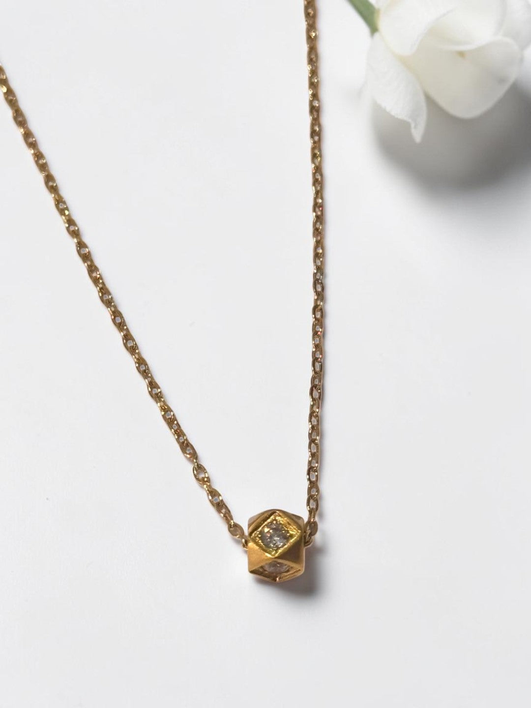 GOLDEN DIAMOND NEVILLE NECKLACE
