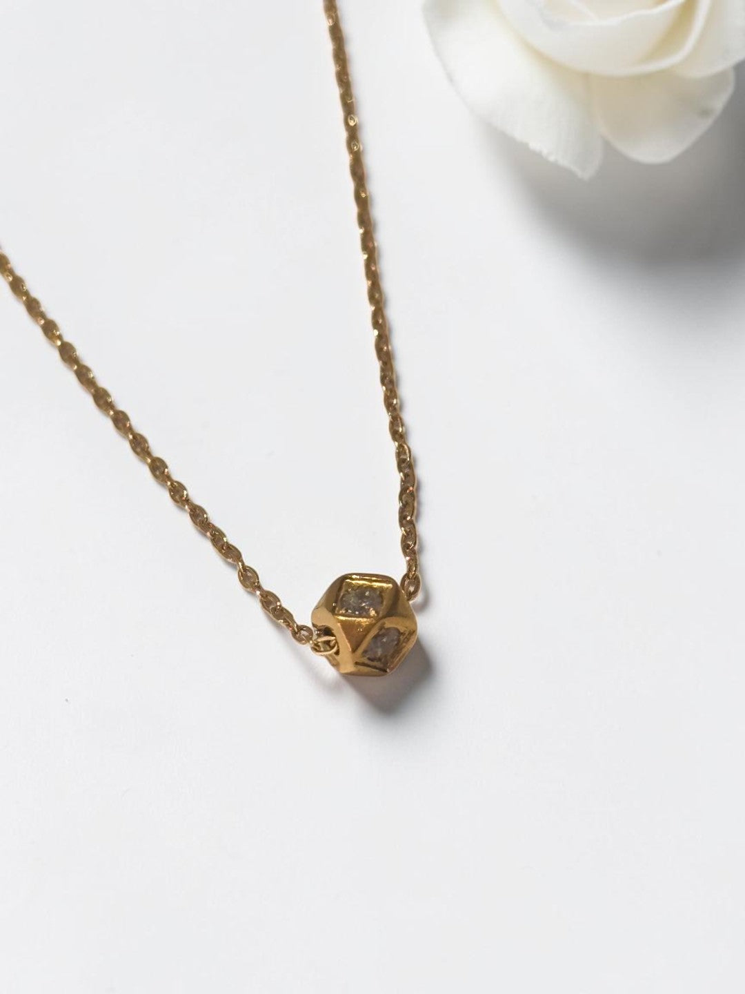GOLDEN DIAMOND NEVILLE NECKLACE