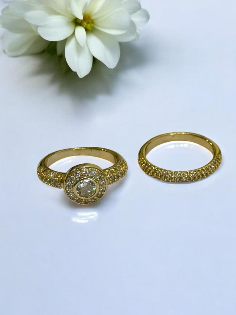 GOLDEN DIAMOND NICOLY RING