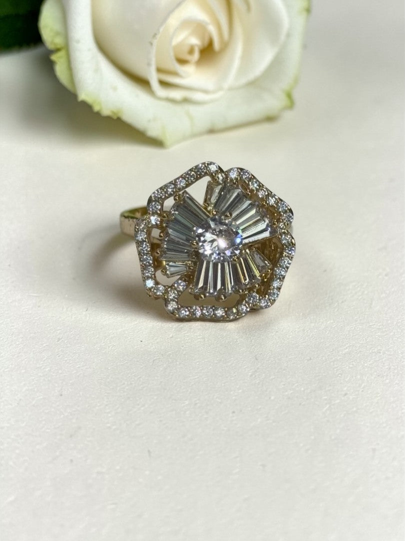 GOLDEN DIAMOND NORA RING