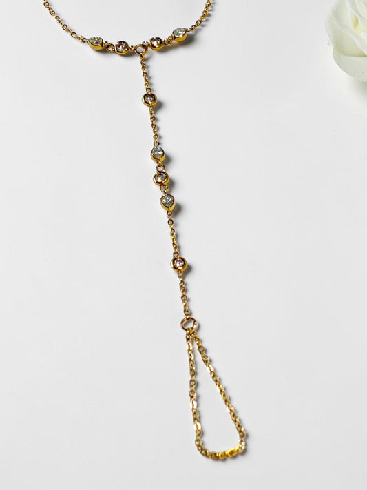 GOLDEN DIAMOND ONALD HAND CHAIN (POCHI)