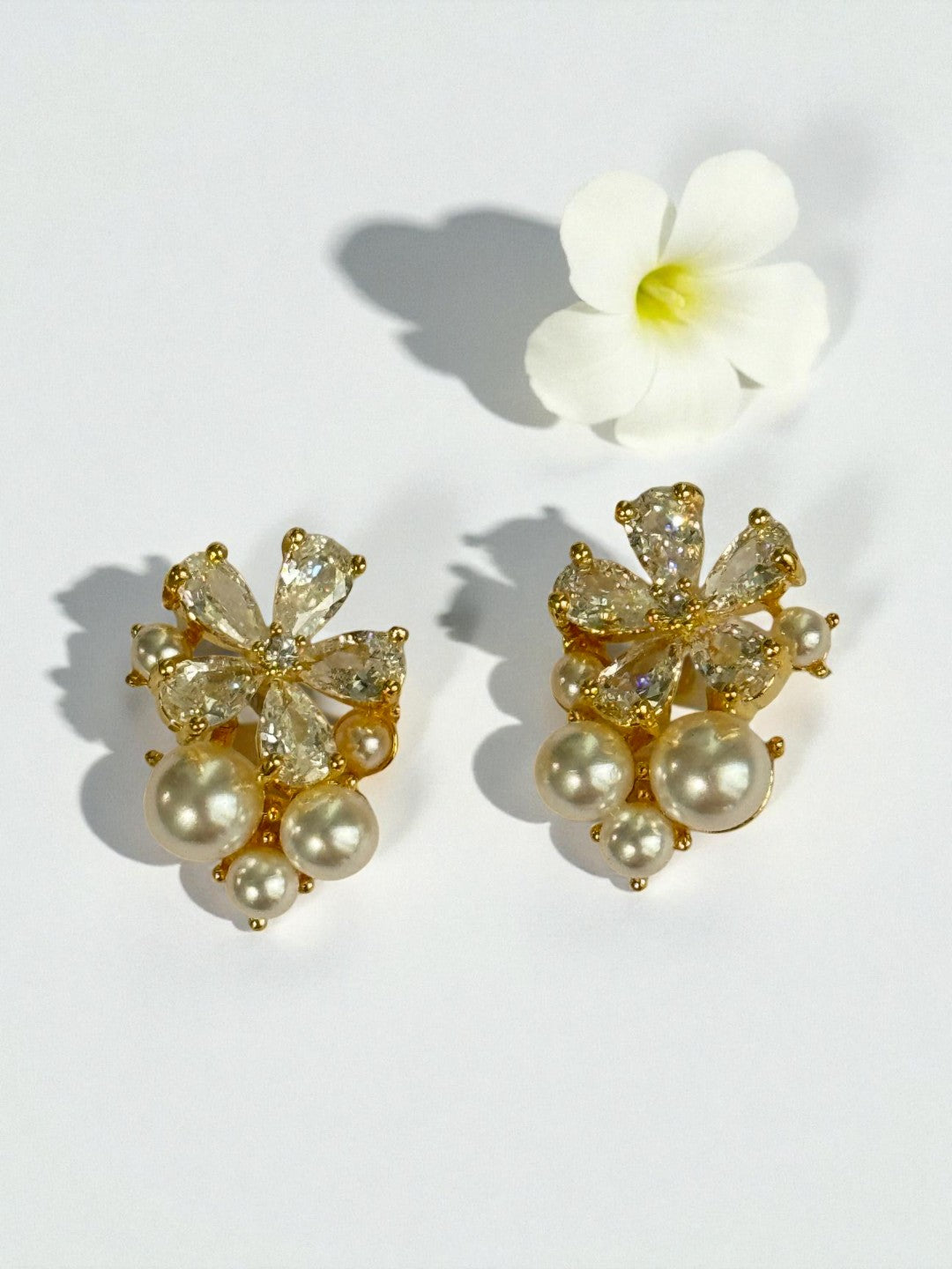 GOLDEN DIAMOND PEARL LAITH EARRINGS