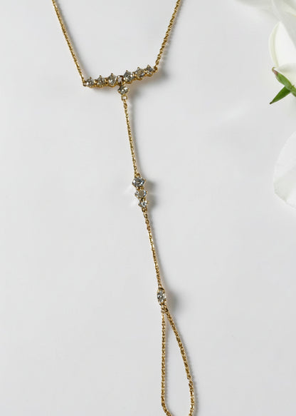 GOLDEN DIAMOND PRITHISHI HAND CHAIN (POCHI)