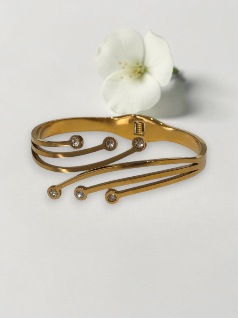 GOLDEN DIAMOND REBECCA BRACELET (CUFF)