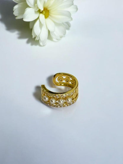GOLDEN DIAMOND REEVA EAR CUFF