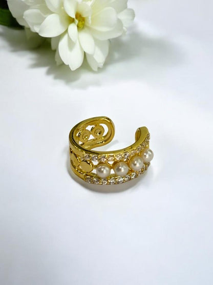 GOLDEN DIAMOND REEVA EAR CUFF