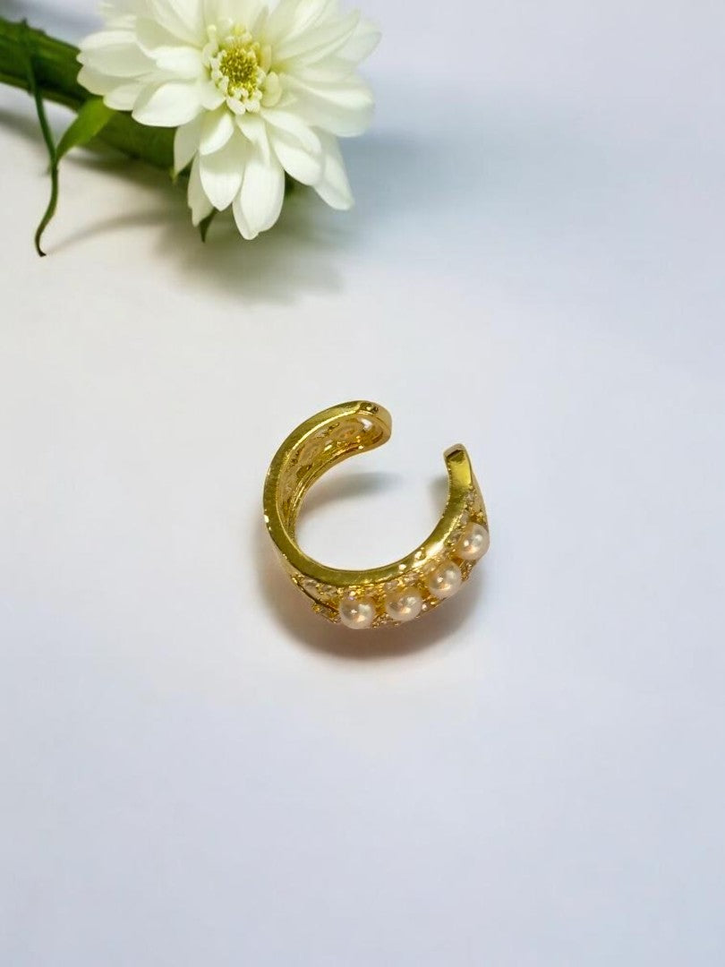 GOLDEN DIAMOND REEVA EAR CUFF