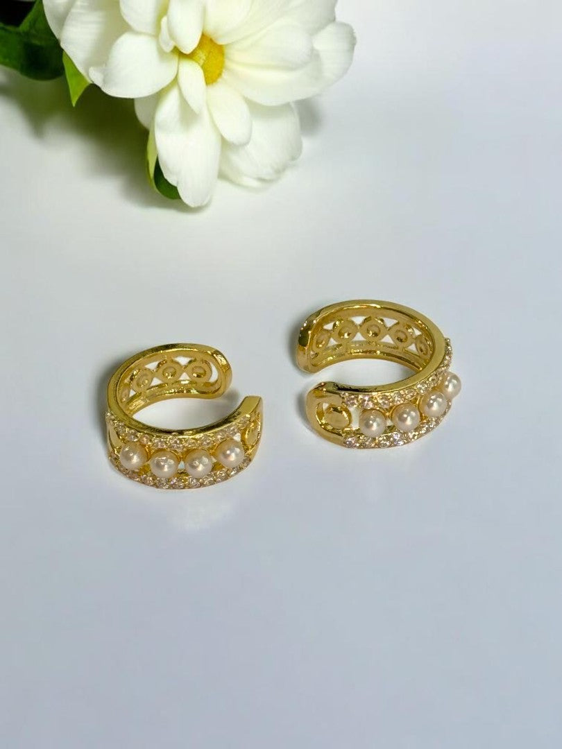 GOLDEN DIAMOND REEVA EAR CUFF