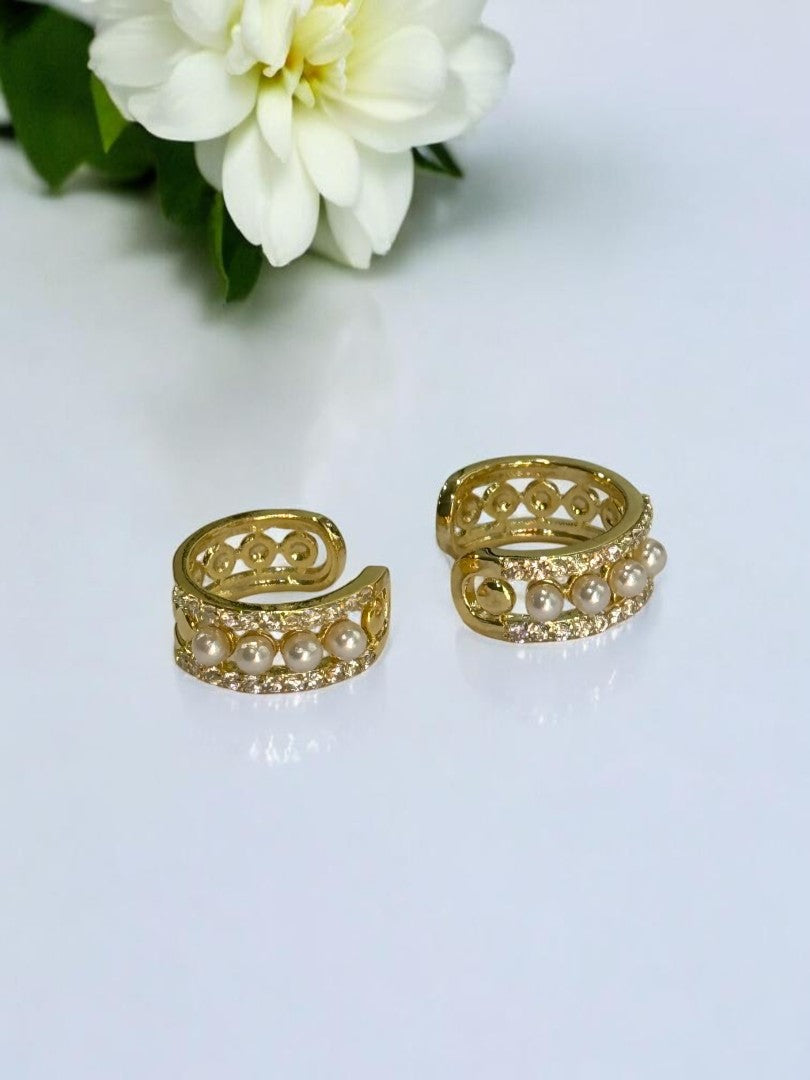 GOLDEN DIAMOND REEVA EAR CUFF
