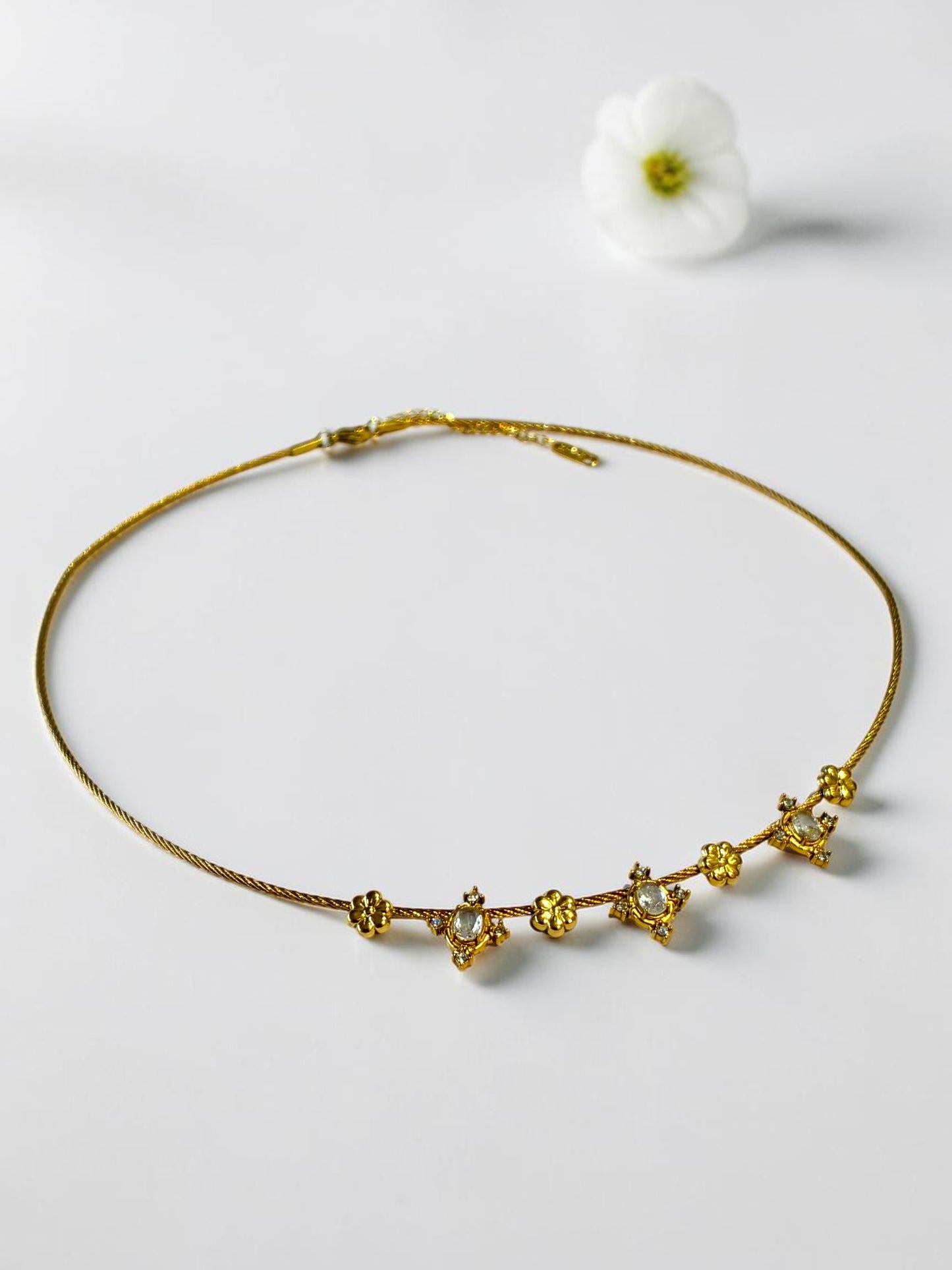 GOLDEN DIAMOND SAWYER NECKLACE (HASLI)