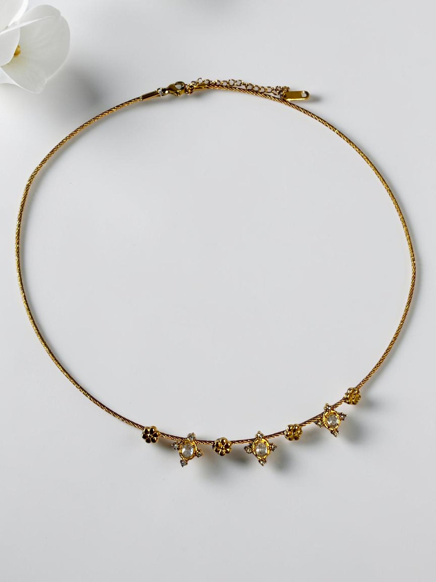 GOLDEN DIAMOND SAWYER NECKLACE (HASLI)