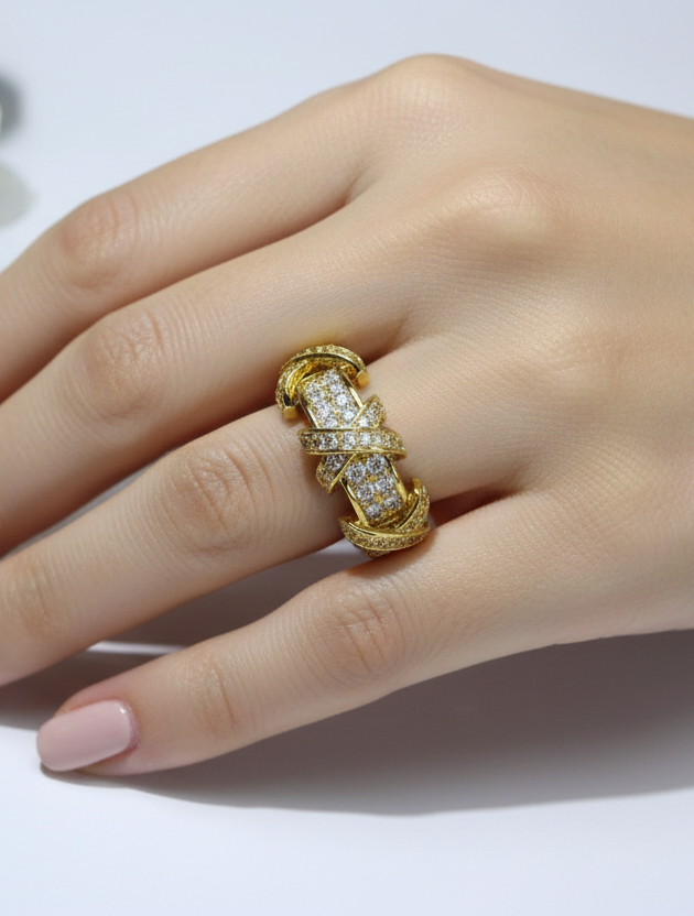 GOLDEN DIAMOND WESTIN RING