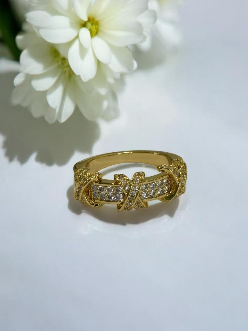 GOLDEN DIAMOND WESTIN RING