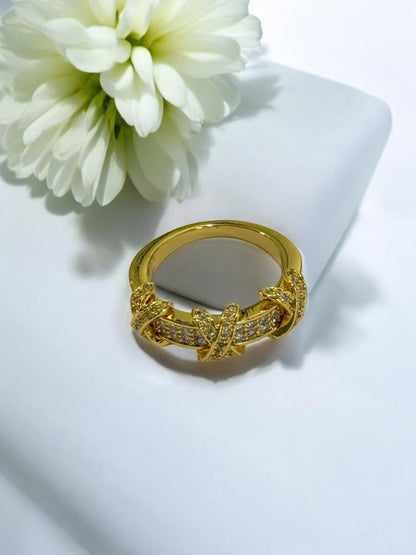 GOLDEN DIAMOND WESTIN RING
