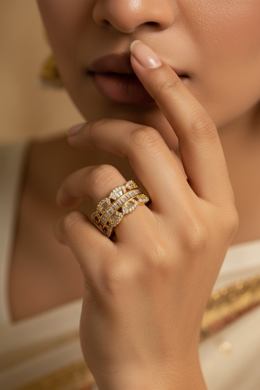 GOLDEN DIAMOND ZAVIER RING