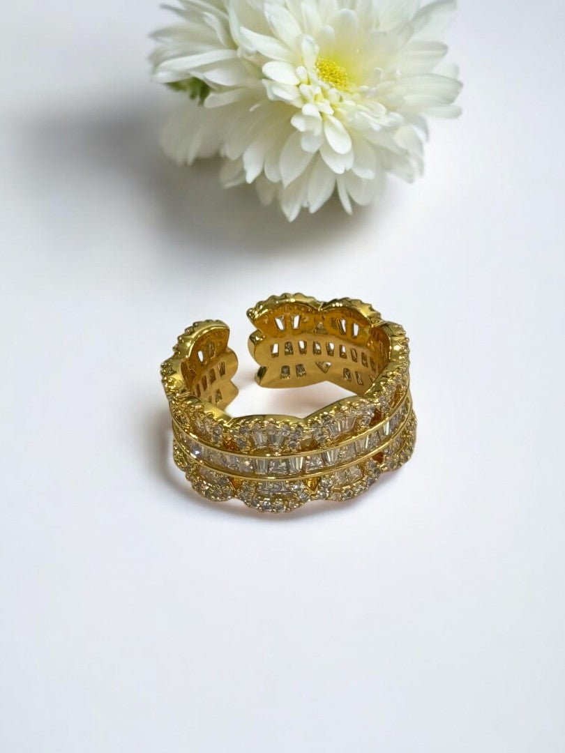 GOLDEN DIAMOND ZAVIER RING