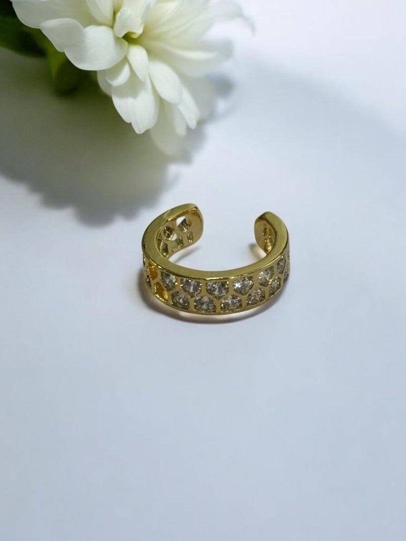 GOLDEN DIAMOND ZUMA EAR CUFF