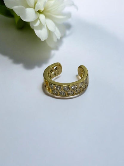 GOLDEN DIAMOND ZUMA EAR CUFF