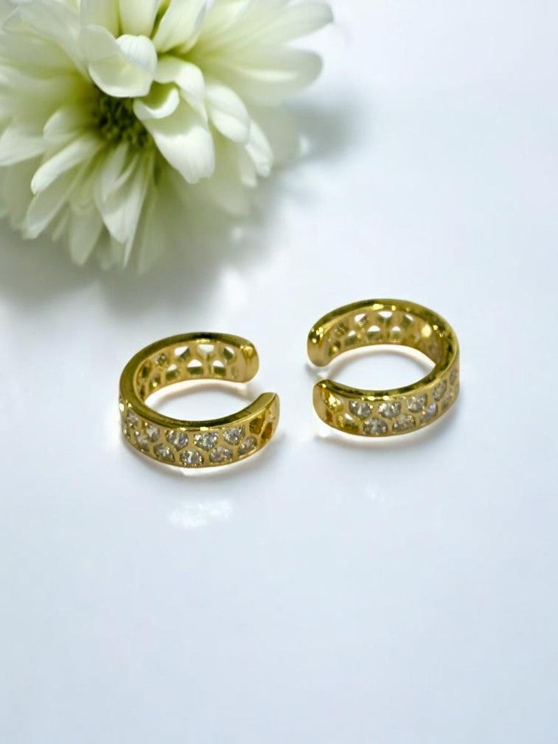 GOLDEN DIAMOND ZUMA EAR CUFF