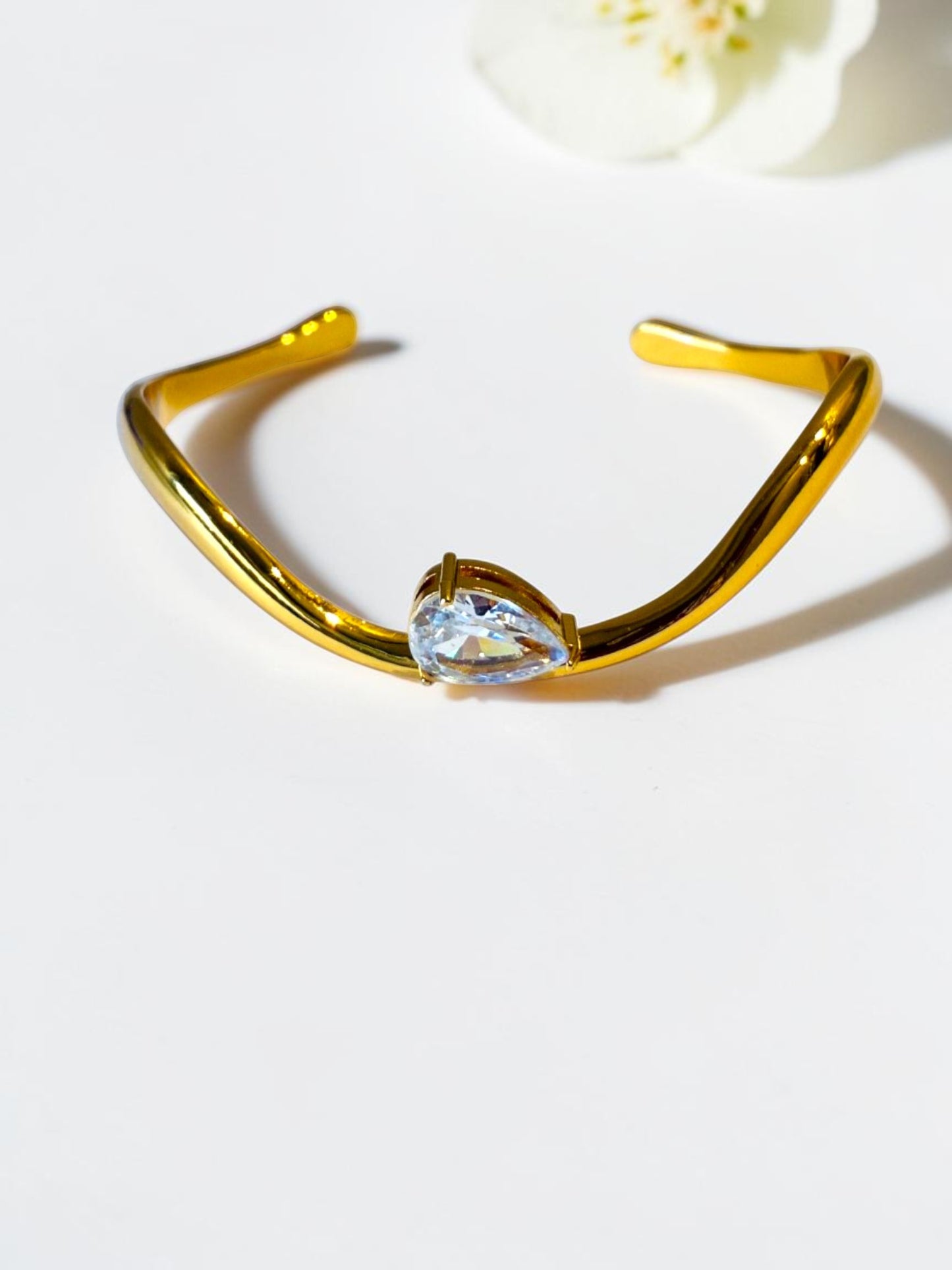 GOLDEN DROP STONE ROBYN BRACELET (CUFF)