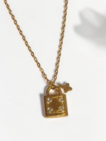 GOLDEN EARL NECKLACE