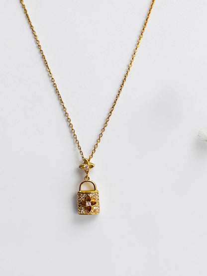 GOLDEN EMERY NECKLACE