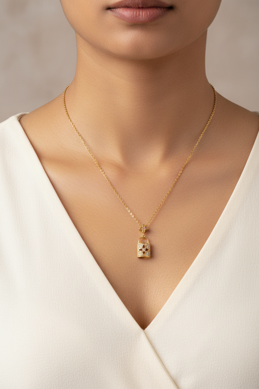 GOLDEN EMERY NECKLACE