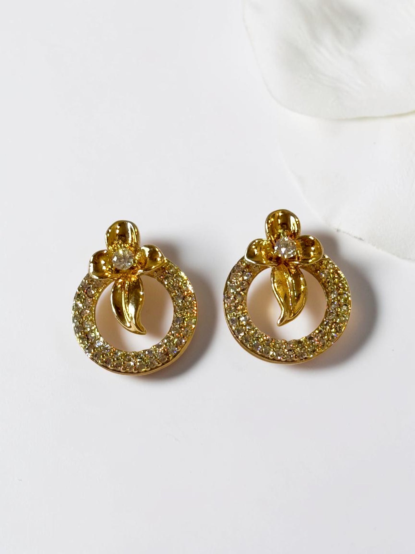 GOLDEN FLORAL ARIZONY EARRINGS