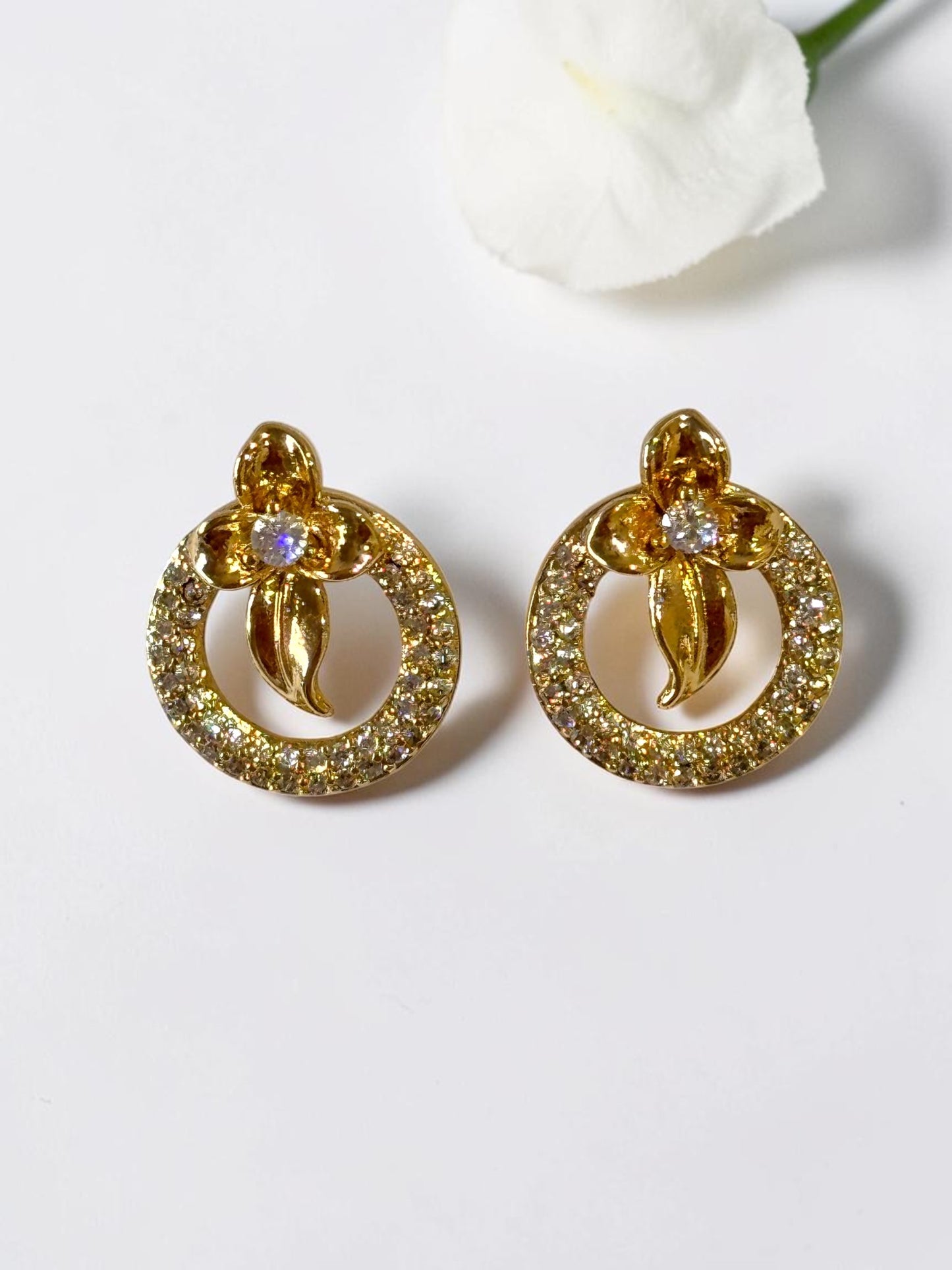 GOLDEN FLORAL ARIZONY EARRINGS