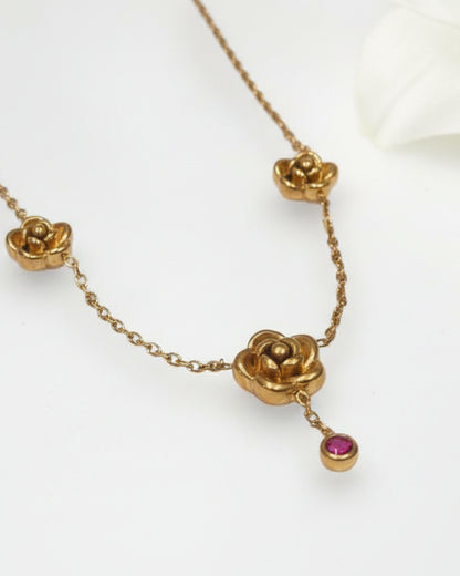 GOLDEN FLOWER LUNACY NECKLACE