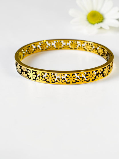 GOLDEN FLOWER LYLA BRACELET