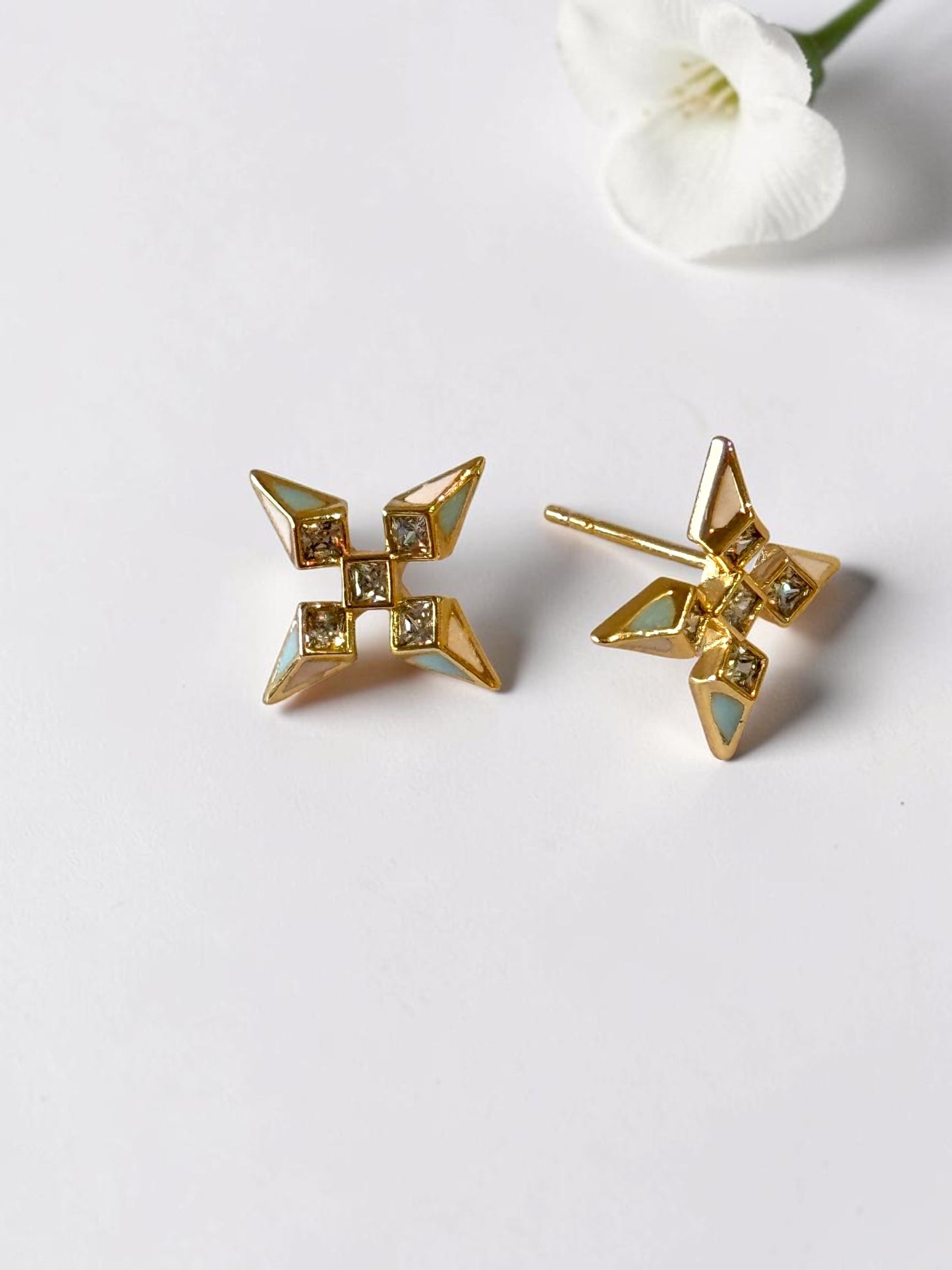 GOLDEN GEOMETRIC STAR WEEMIKA EARRINGS