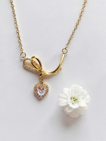 GOLDEN HEART AERIANA NECKLACE