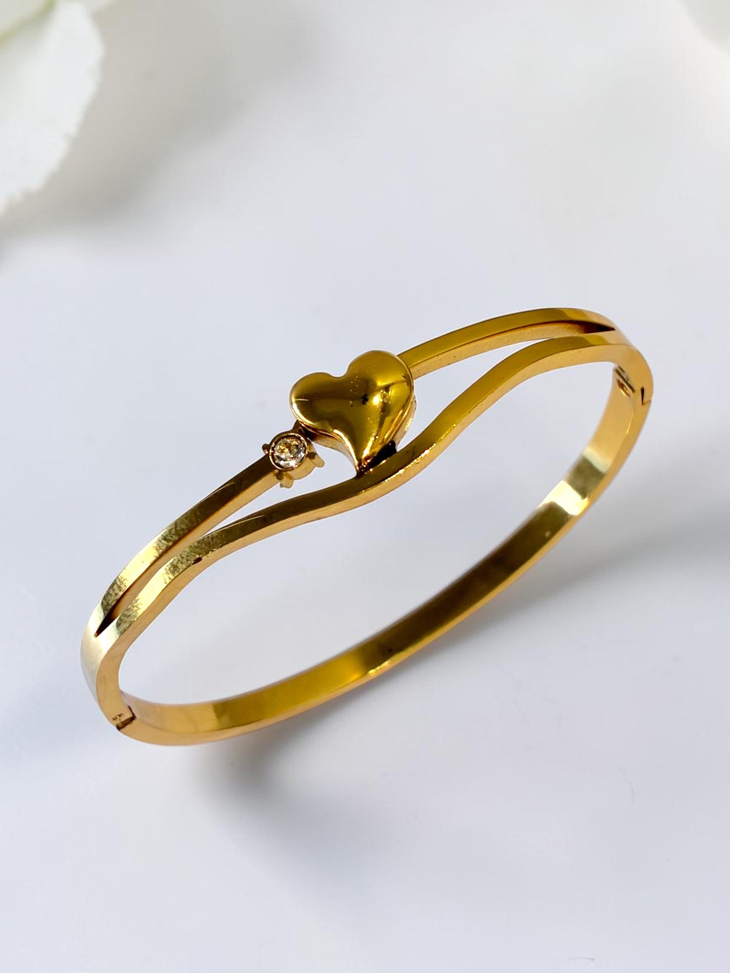 GOLDEN HEART ARLETH BRACELET