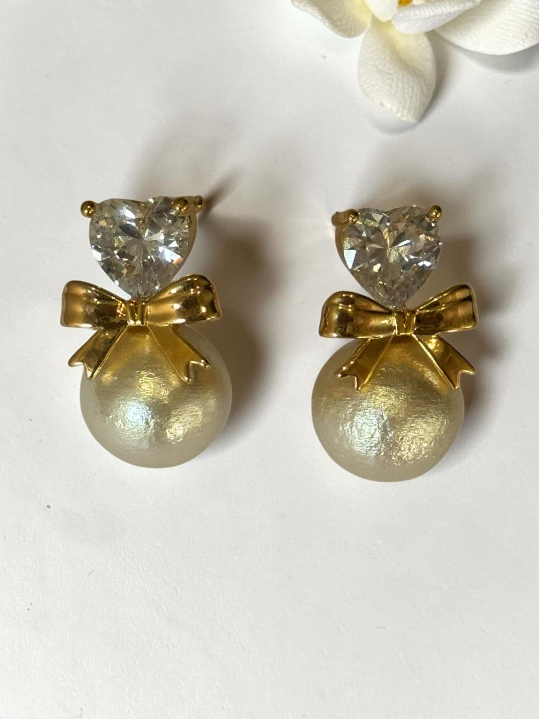 GOLDEN HEART PEARL STELLA EARRINGS