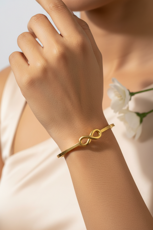GOLDEN INFINITY LENNON BRACELET