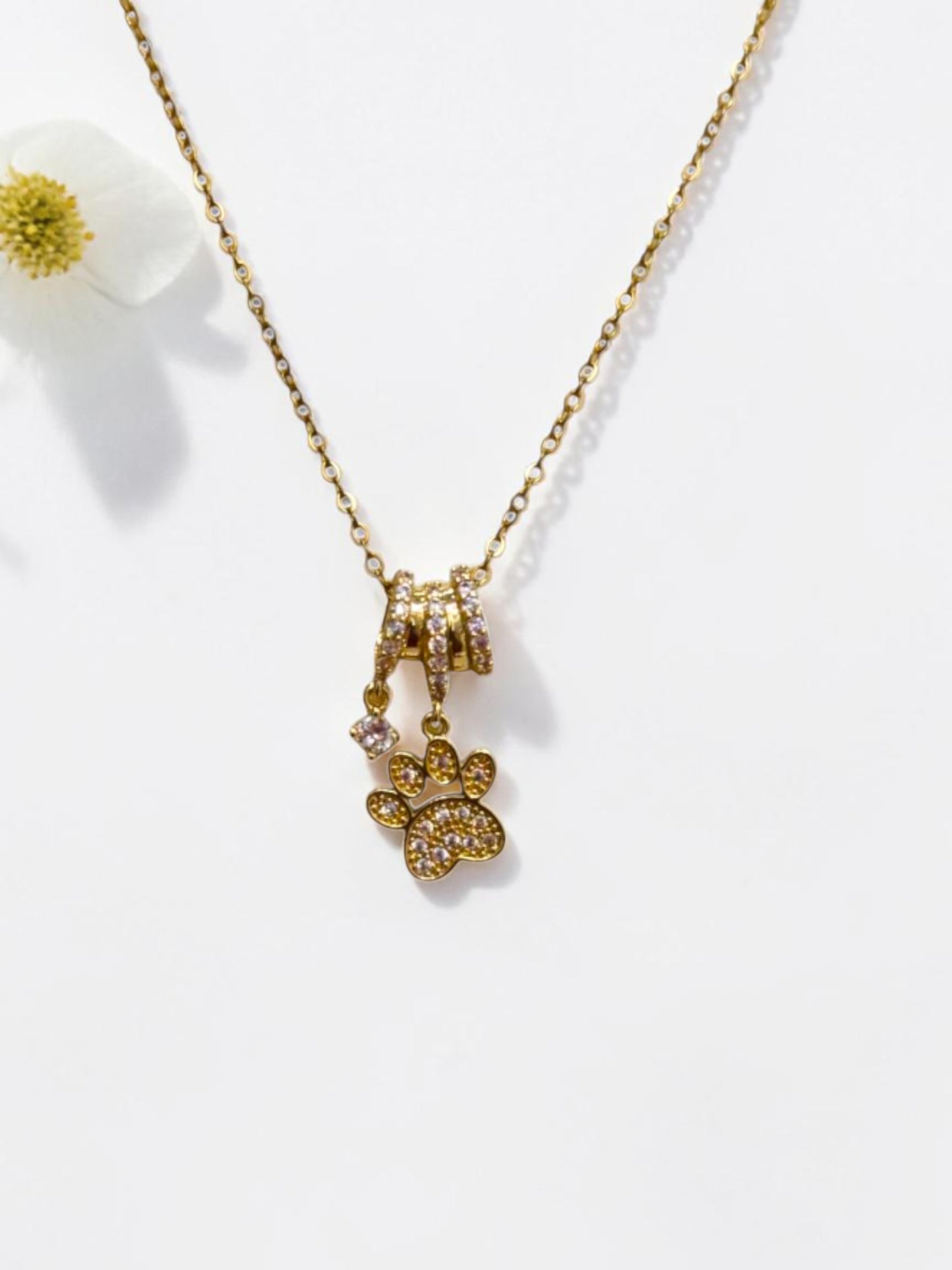 GOLDEN KYLEN NECKLACE