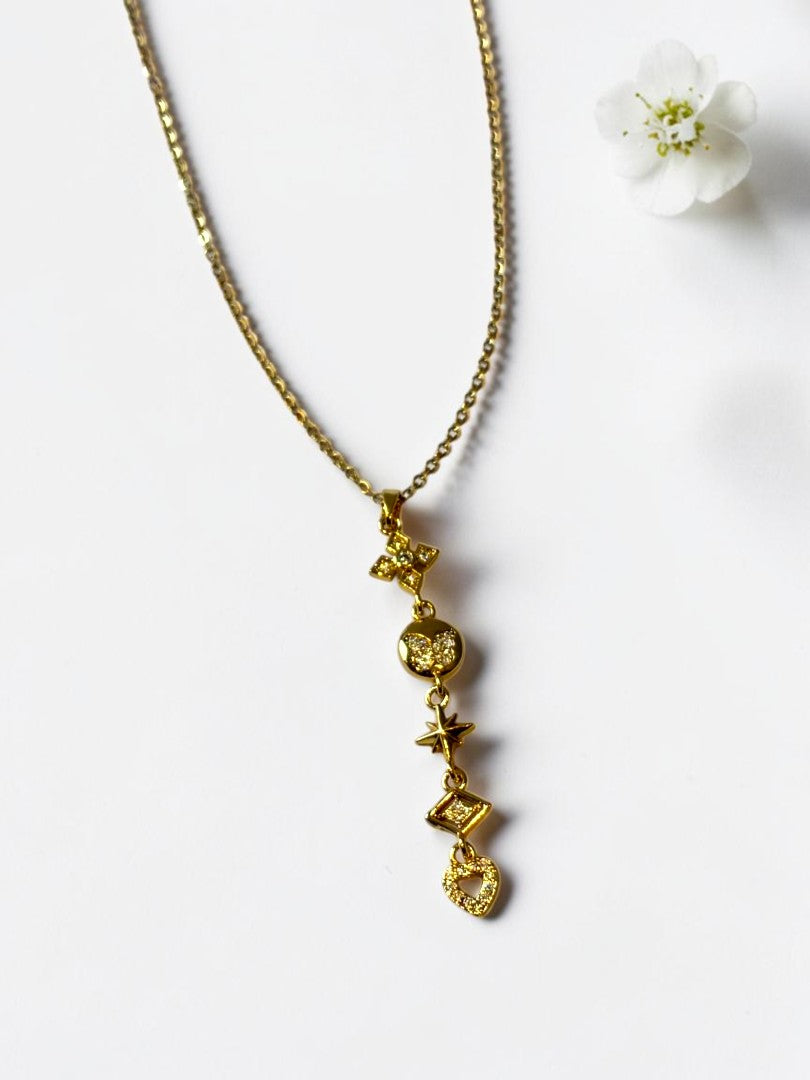 GOLDEN MRUNALI NECKLACE