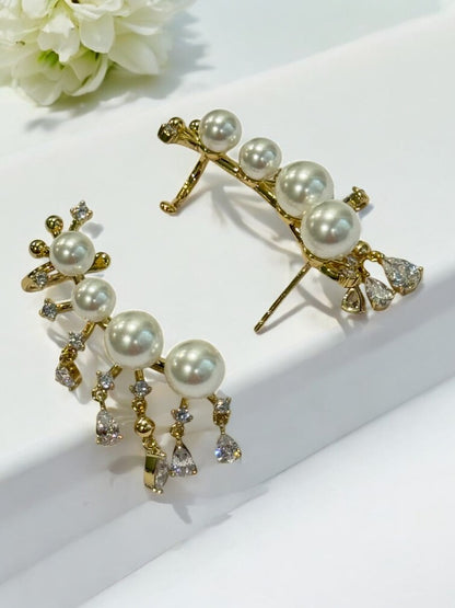 GOLDEN NIKOLAI EAR CUFF