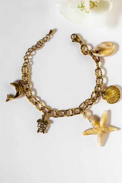 GOLDEN OCEAN CHARM CLARAMIE BRACELET