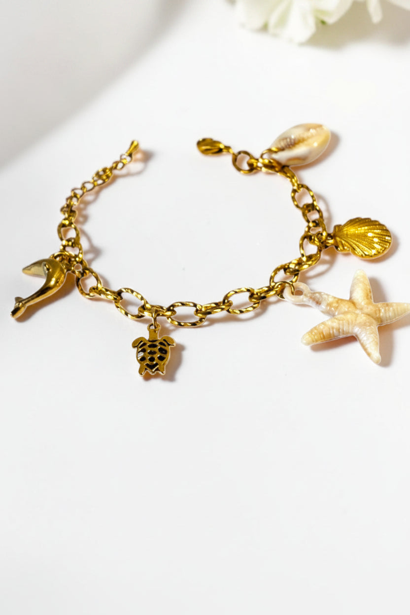GOLDEN OCEAN CHARM CLARAMIE BRACELET