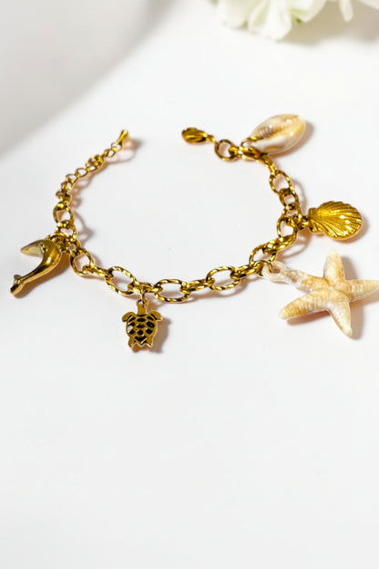 GOLDEN OCEAN CHARM CLARAMIE BRACELET
