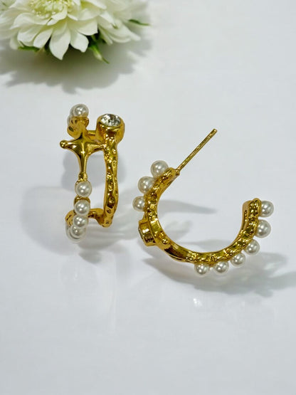 GOLDEN PEARL BELVIK EARRINGS