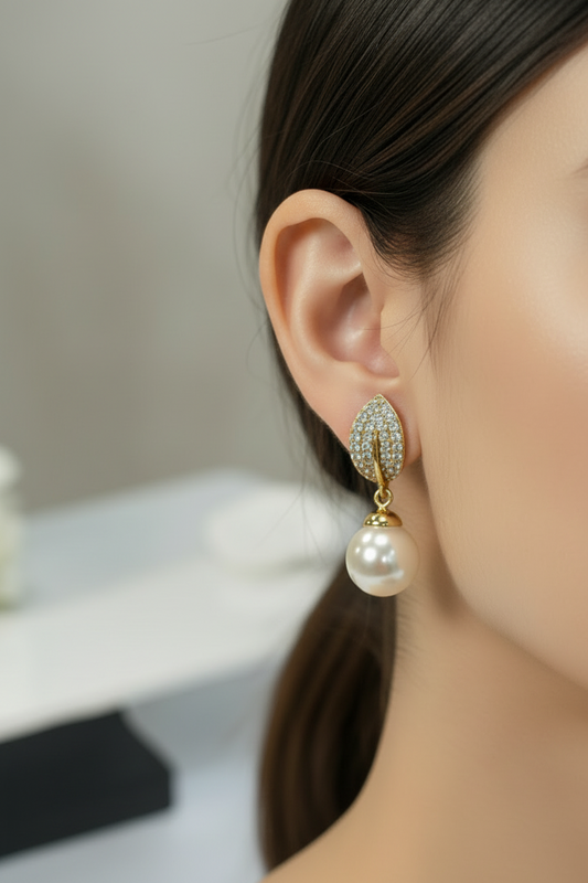 GOLDEN PEARL JORNIE EARRINGS