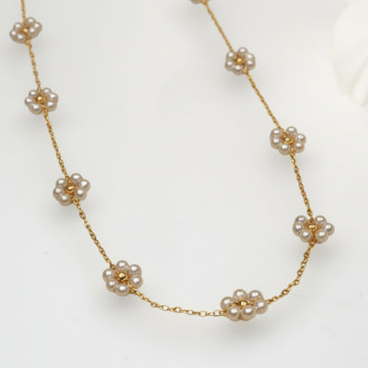 GOLDEN PEARL MIRABEL NECKLACE