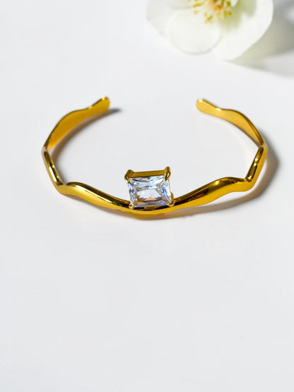 GOLDEN RECTANGULAR STONE ROBYN BRACELET (CUFF)