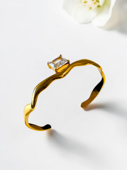 GOLDEN RECTANGULAR STONE ROBYN BRACELET (CUFF)