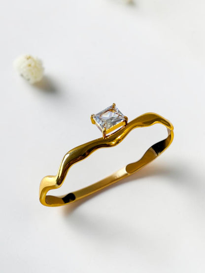 GOLDEN RECTANGULAR STONE ROBYN BRACELET (CUFF)